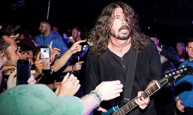 Foo Fighters fará show em local que cabe apenas 450 pessoas