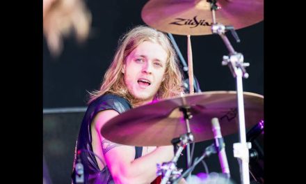 Rumores apontam filho de Roger Taylor como possível baterista na nova turnê do Foo Fighters