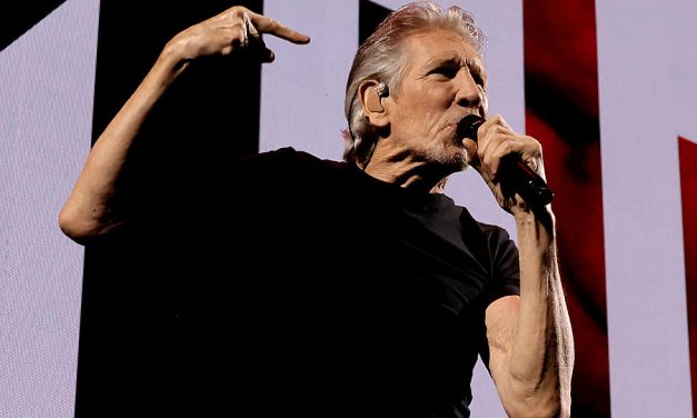 Roger Waters xinga fãs durante apresentação em Londres