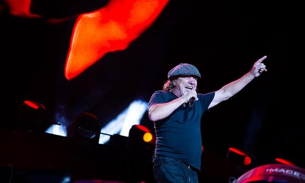 AC/DC Retorna Triunfantemente aos Palcos no Power Trip após Sete Anos de Hiato