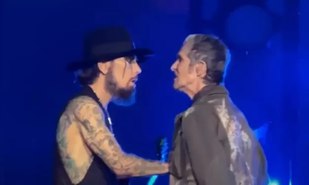 Briga entre Perry Farrell e Dave Navarro interrompe show do Jane’s Addiction em Boston