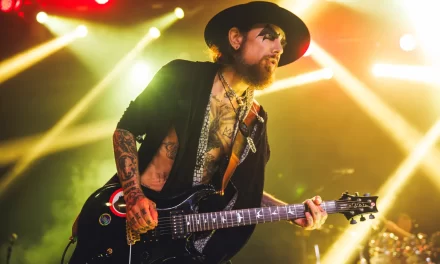 Dave Navarro Sinaliza o Fim do Jane’s Addiction Após Briga Pública com Perry Farrell