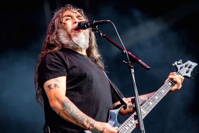 Slayer Retorna aos Palcos Após 5 Anos e Faz Show Memorável no Riot Fest: Veja Setlist e Vídeos